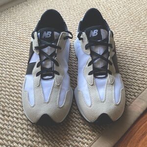 💖 LIKE NEW New Balance 327 Women's size 8 Leopard print 💖